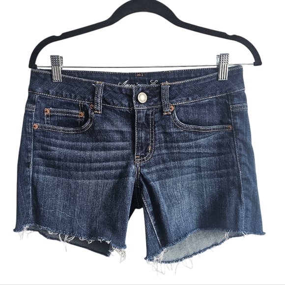 American Eagle Stretch Denim Shorts Raw Hem 5 pocket Jean Shorts Size 6 - Picture 1 of 7